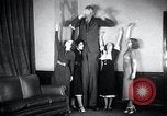 Immagine di Robert Wadlow Chicago Illinois USA, 1936, secondo 17 filmato di repertorio 65675030774