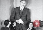 Immagine di Robert Wadlow Chicago Illinois USA, 1936, secondo 19 filmato di repertorio 65675030774
