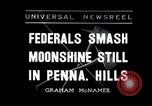 Immagine di Moonshine ancora Frazer Pennsylvania USA, 1936, secondo 1 filmato di repertorio 65675030778