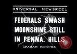 Immagine di Moonshine ancora Frazer Pennsylvania USA, 1936, secondo 7 filmato di repertorio 65675030778