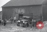 Immagine di Moonshine ancora Frazer Pennsylvania USA, 1936, secondo 11 filmato di repertorio 65675030778