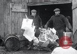 Immagine di Moonshine ancora Frazer Pennsylvania USA, 1936, secondo 32 filmato di repertorio 65675030778