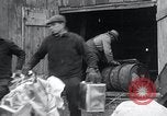 Immagine di Moonshine ancora Frazer Pennsylvania USA, 1936, secondo 34 filmato di repertorio 65675030778
