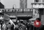 Immagine di Berlin scene di strada Berlino Germania, 1932, secondo 35 filmato di repertorio 65675030780