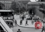 Immagine di Berlin scene di strada Berlino Germania, 1932, secondo 49 filmato di repertorio 65675030780