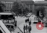 Immagine di Berlin scene di strada Berlino Germania, 1932, secondo 51 filmato di repertorio 65675030780