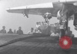 Immagine di USS Oriskany Sul mare del sud della Cina, 1966, secondo 20 filmato di repertorio 65675030789