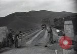 Image frais TNT en Corée du Sud, 1950, de la seconde 25 séquences d'archives historiques vidéo 65675030822