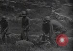 Image frais TNT en Corée du Sud, 1950, de la seconde 33 séquences d'archives historiques vidéo 65675030822
