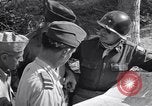 Immagine di Marchio generale W Clark Eboli Italia, 1943, secondo 56 filmato di repertorio 65675030837