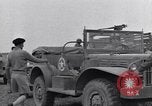Standbild General Bernard Montgomery Paestum Italien, 1944, aus Sekunde 14 historischem Filmmaterial Videoclip 65675030842