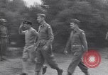 Standbild General Bernard Montgomery Paestum Italien, 1944, aus Sekunde 23 historischem Filmmaterial Videoclip 65675030842