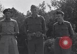 Standbild General Bernard Montgomery Paestum Italien, 1944, aus Sekunde 43 historischem Filmmaterial Videoclip 65675030842