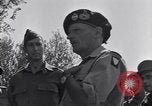 Standbild General Bernard Montgomery Paestum Italien, 1944, aus Sekunde 58 historischem Filmmaterial Videoclip 65675030842
