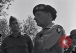 Standbild General Bernard Montgomery Paestum Italien, 1944, aus Sekunde 59 historischem Filmmaterial Videoclip 65675030842