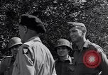 Standbild General Bernard Montgomery Paestum Italien, 1944, aus Sekunde 62 historischem Filmmaterial Videoclip 65675030842