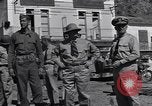 Image Général Mark W Clark Salerne Italie, 1944, de la seconde 11 séquences d'archives historiques vidéo 65675030844