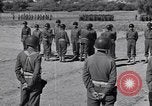 Image général Andrus décore les membres du 105e Bataillon AA CA Sicile Italie, 1944, de la seconde 33 séquences d'archives historiques vidéo 65675030846