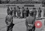 Image général Andrus décore les membres du 105e Bataillon AA CA Sicile Italie, 1944, de la seconde 36 séquences d'archives historiques vidéo 65675030846