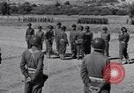 Image général Andrus décore les membres du 105e Bataillon AA CA Sicile Italie, 1944, de la seconde 43 séquences d'archives historiques vidéo 65675030846