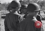 Image général Andrus décore les membres du 105e Bataillon AA CA Sicile Italie, 1944, de la seconde 60 séquences d'archives historiques vidéo 65675030846