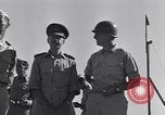 Image Général Mark W Clark en Afrique du Nord, 1944, de la seconde 31 séquences d'archives historiques vidéo 65675030847