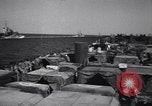 Standbild Landing Ship Tank Salerno Italien, 1943, aus Sekunde 13 historischem Filmmaterial Videoclip 65675030849