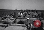 Standbild Landing Ship Tank Salerno Italien, 1943, aus Sekunde 14 historischem Filmmaterial Videoclip 65675030849