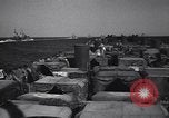 Standbild Landing Ship Tank Salerno Italien, 1943, aus Sekunde 19 historischem Filmmaterial Videoclip 65675030849