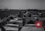 Standbild Landing Ship Tank Salerno Italien, 1943, aus Sekunde 22 historischem Filmmaterial Videoclip 65675030849