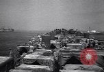 Standbild Landing Ship Tank Salerno Italien, 1943, aus Sekunde 31 historischem Filmmaterial Videoclip 65675030850