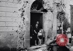 Immagine di British corrispondenti di guerra Pompei Italia, 1943, secondo 10 filmato di repertorio 65675030857