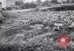 Immagine di British corrispondenti di guerra Pompei Italia, 1943, secondo 41 filmato di repertorio 65675030857