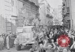 Standbild britische Soldaten Pompeji Italien, 1943, aus Sekunde 13 historischem Filmmaterial Videoclip 65675030861