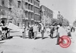 Standbild britische Soldaten Pompeji Italien, 1943, aus Sekunde 22 historischem Filmmaterial Videoclip 65675030861