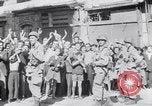 Standbild britische Soldaten Pompeji Italien, 1943, aus Sekunde 29 historischem Filmmaterial Videoclip 65675030861