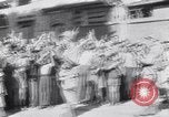Standbild britische Soldaten Pompeji Italien, 1943, aus Sekunde 31 historischem Filmmaterial Videoclip 65675030861