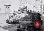 Standbild britische Soldaten Pompeji Italien, 1943, aus Sekunde 39 historischem Filmmaterial Videoclip 65675030861