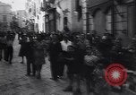 Standbild britische Truppen Neapel Italien, 1943, aus Sekunde 14 historischem Filmmaterial Videoclip 65675030872