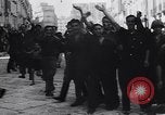 Standbild britische Truppen Neapel Italien, 1943, aus Sekunde 27 historischem Filmmaterial Videoclip 65675030872