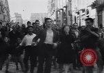 Standbild britische Truppen Neapel Italien, 1943, aus Sekunde 30 historischem Filmmaterial Videoclip 65675030872