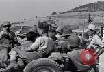 Standbild britische und US-Armee treffen in Italien Agropoli Italien, 1943, aus Sekunde 35 historischem Filmmaterial Videoclip 65675030879