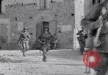 Standbild britische und US-Armee treffen in Italien Agropoli Italien, 1943, aus Sekunde 48 historischem Filmmaterial Videoclip 65675030879