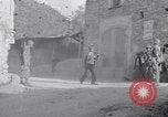 Standbild britische und US-Armee treffen in Italien Agropoli Italien, 1943, aus Sekunde 55 historischem Filmmaterial Videoclip 65675030879