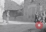Standbild britische und US-Armee treffen in Italien Agropoli Italien, 1943, aus Sekunde 57 historischem Filmmaterial Videoclip 65675030879
