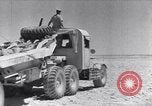 Immagine di Serbatoio britannico retriever Il Nord Africa, 1943, secondo 20 filmato di repertorio 65675030882