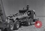 Immagine di Serbatoio britannico retriever Il Nord Africa, 1943, secondo 23 filmato di repertorio 65675030882