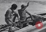 Immagine di Serbatoio britannico retriever Il Nord Africa, 1943, secondo 53 filmato di repertorio 65675030882