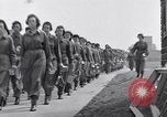 Standbild Women's Army Corps WAC Stafford England, 1943, aus Sekunde 4 historischem Filmmaterial Videoclip 65675030884