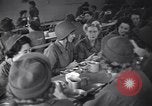 Standbild Women's Army Corps WAC Stafford England, 1943, aus Sekunde 41 historischem Filmmaterial Videoclip 65675030884